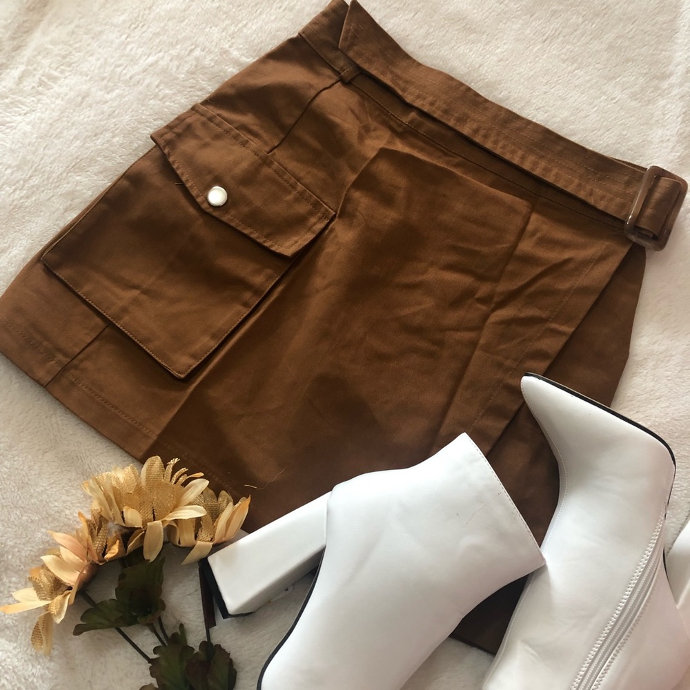 NASTY GAL- NEW WITH TAGS- brown cargo skirt - Picture 3 of 8